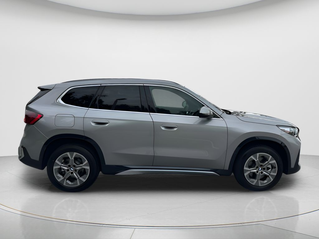 New 2026 Silver BMW xDrive28i image 4