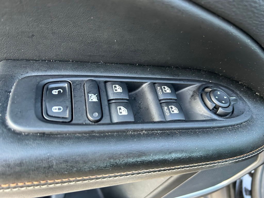 Thumbnail: 2020 Jeep Compass - 17