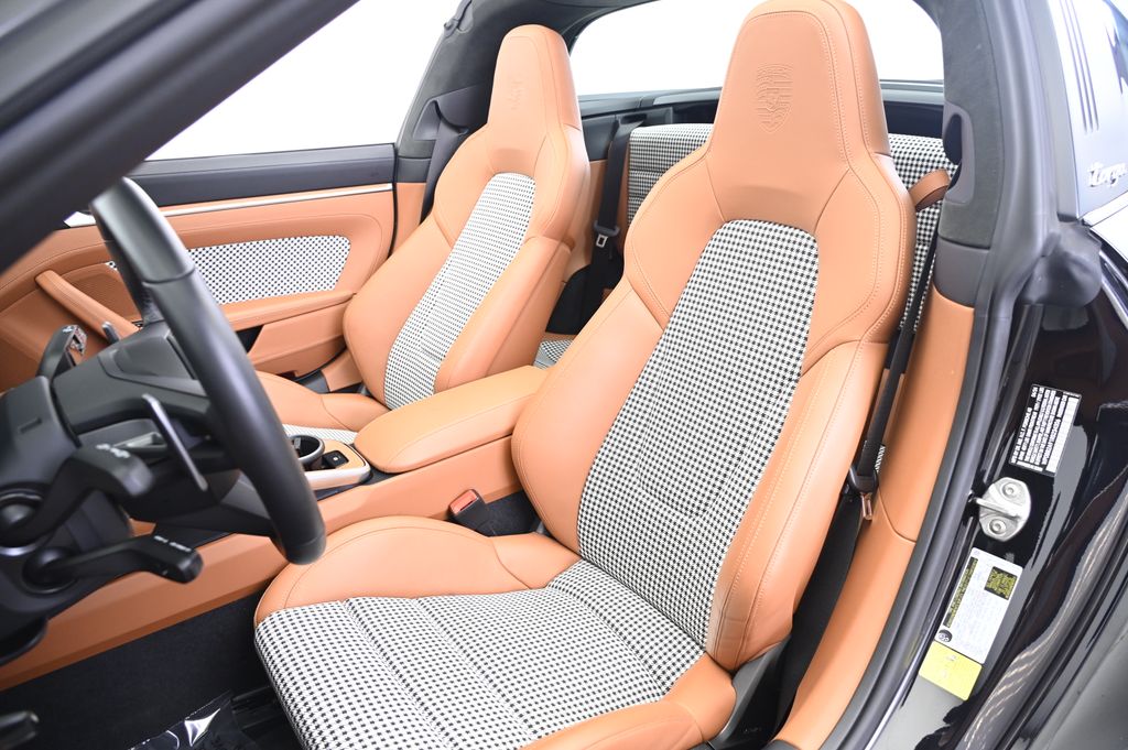 Thumbnail: 2024 Porsche 911 - 29