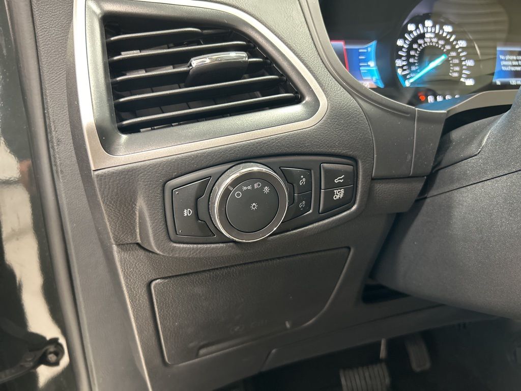 used 2024 Ford Edge car, priced at $29,986