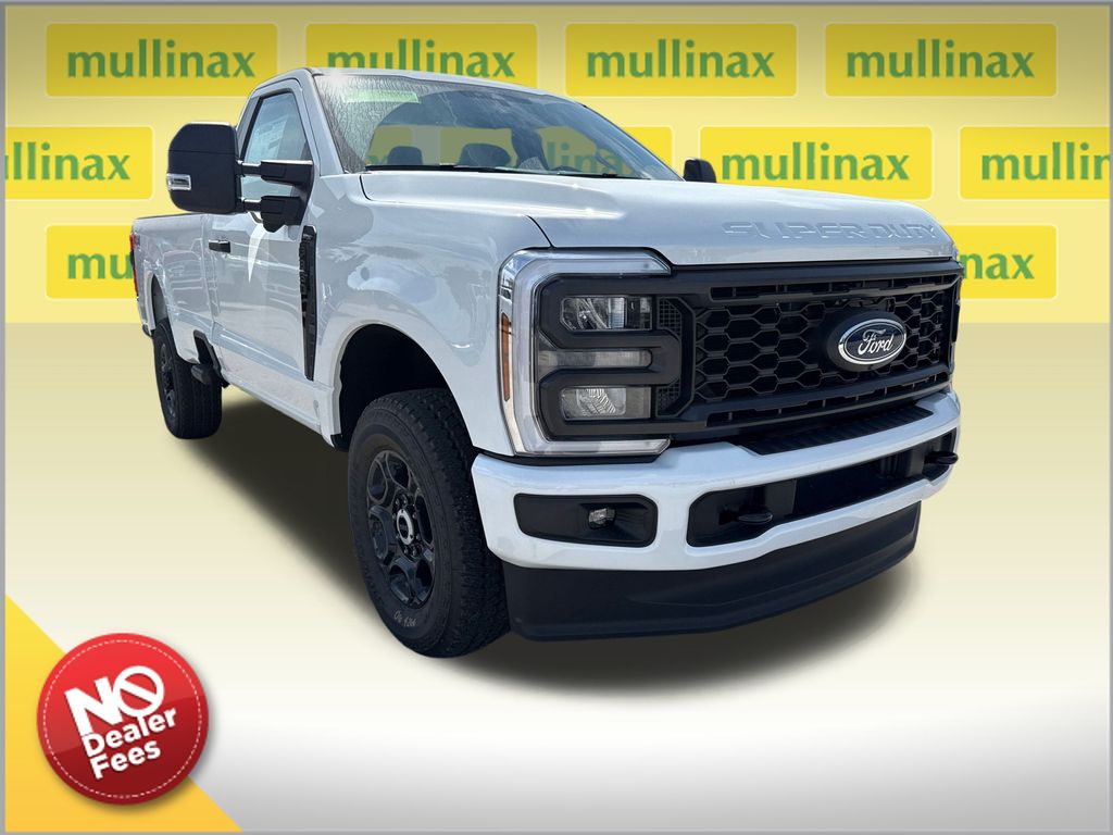 2025 Ford F-350 Super Duty XL's photo