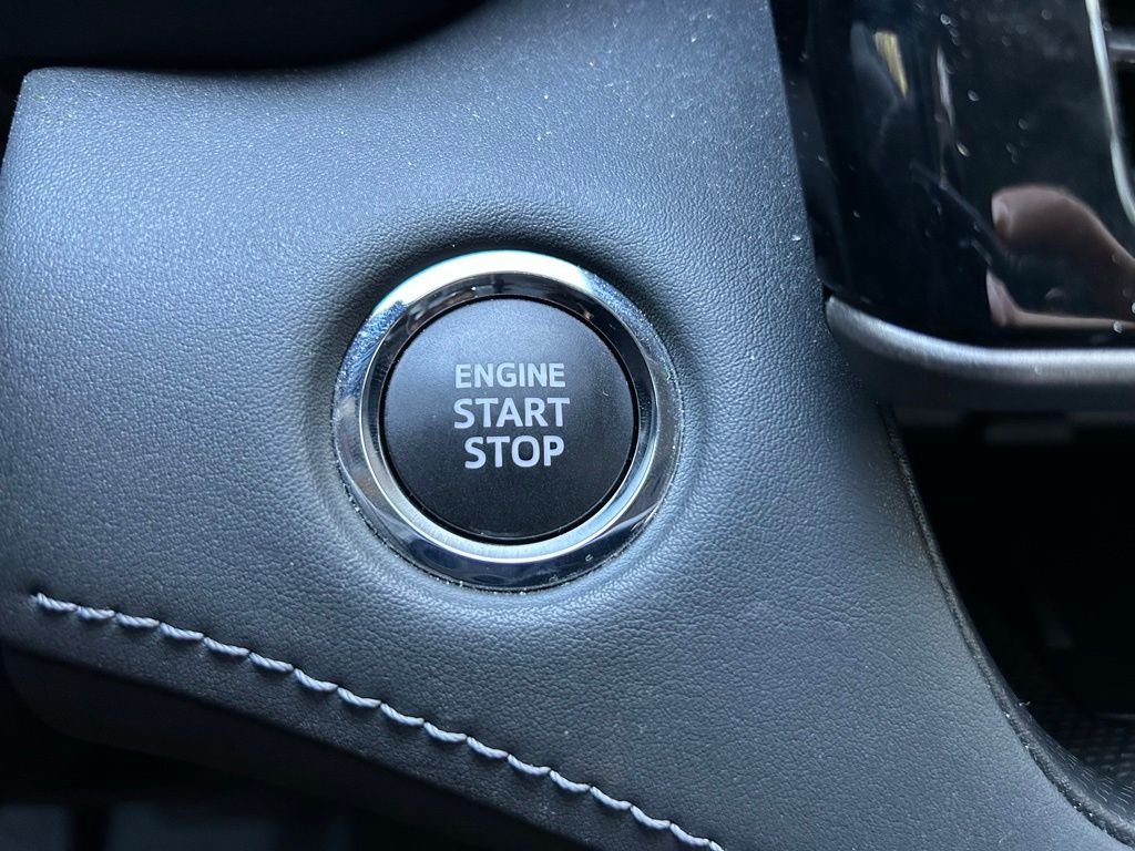 Thumbnail: 2023 Toyota Highlander - 29