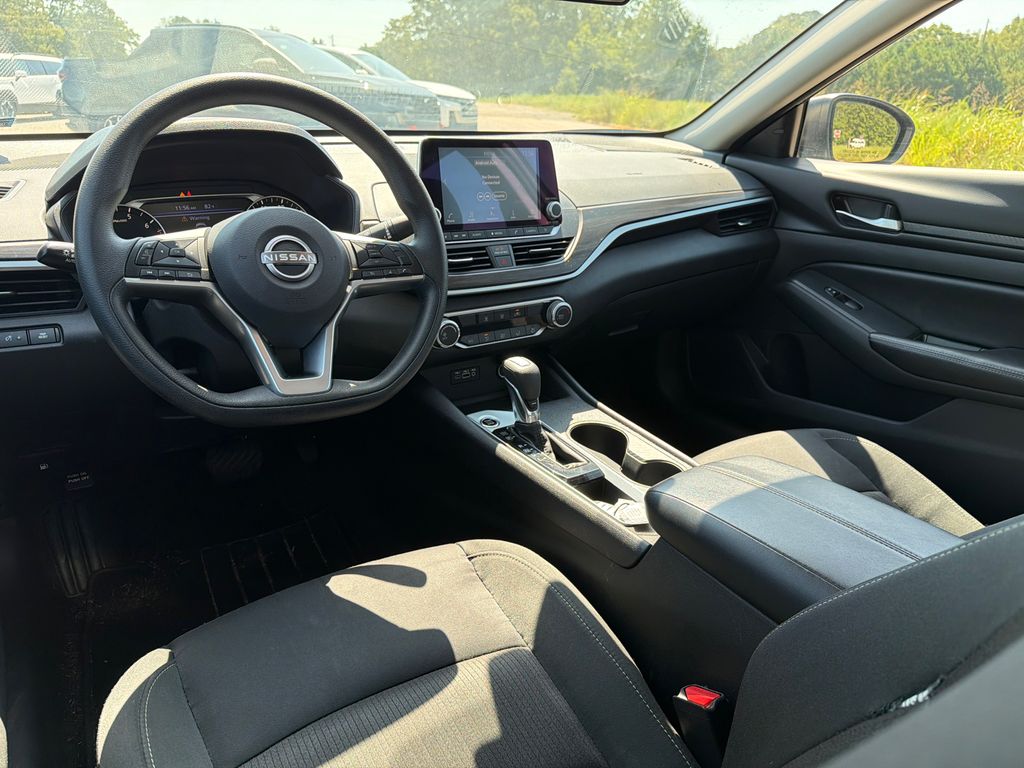 Used 2025 Gray Nissan 2.5 SV image 18
