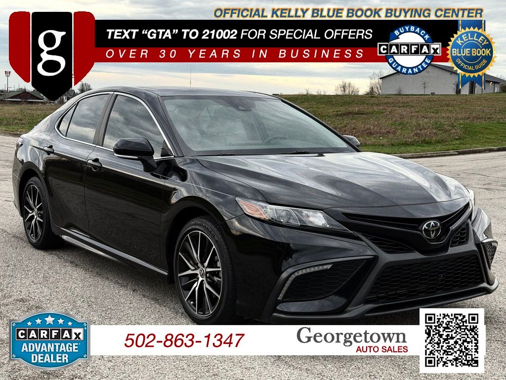 2022 Toyota Camry SE