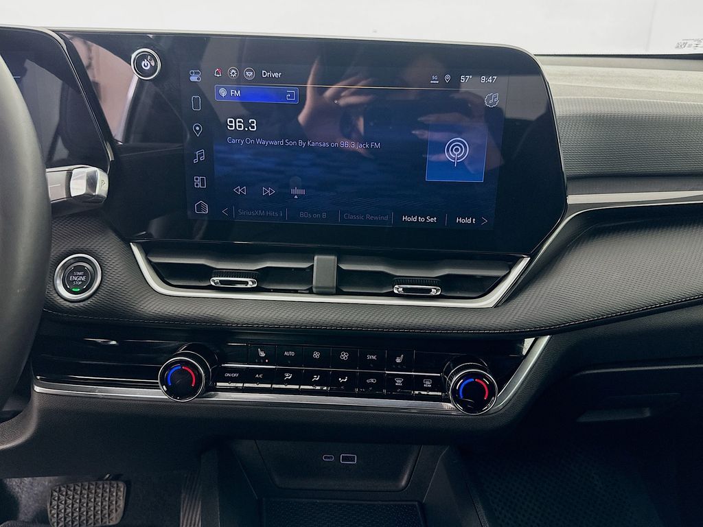 Thumbnail: 2025 Chevrolet Equinox - 15