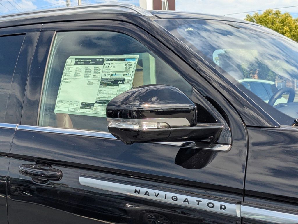 2025 Lincoln Navigator Reserve L