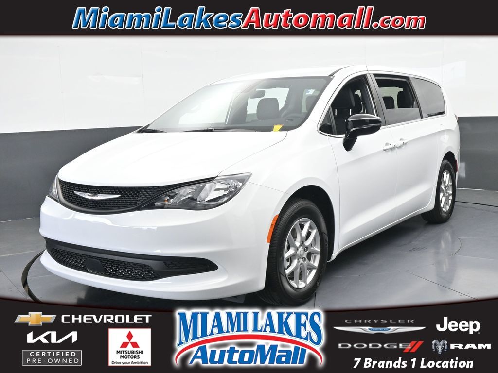 Bright White Clearcoat 2026 Chrysler Voyager Minivan Front-Wheel Drive 9-Speed Automatic
