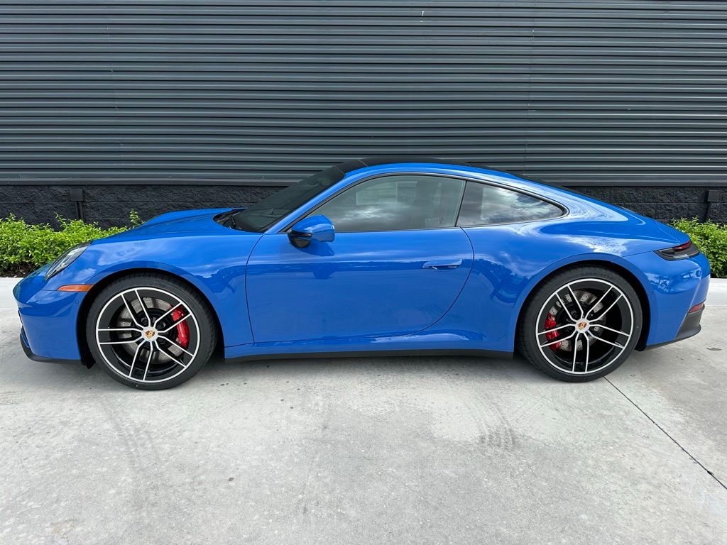 Thumbnail: 2025 Porsche 911 - 2