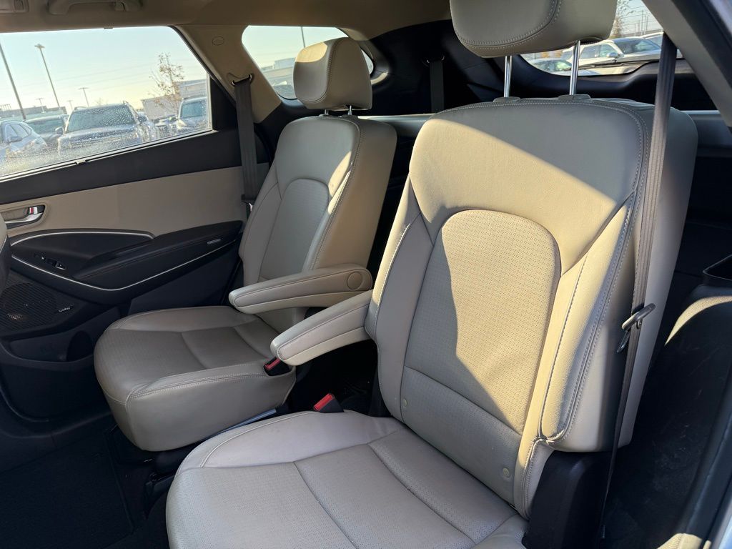 Thumbnail: 2013 Hyundai Santa Fe - 10