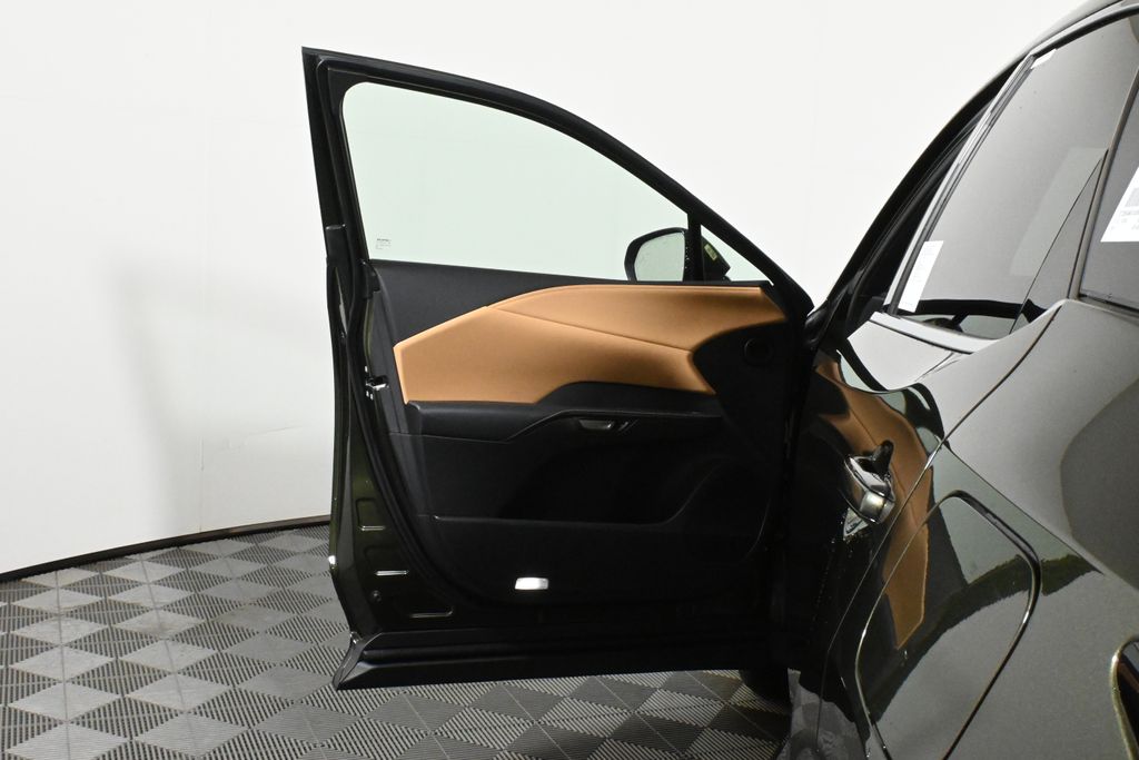 Thumbnail: 2025 Lexus RX - 29