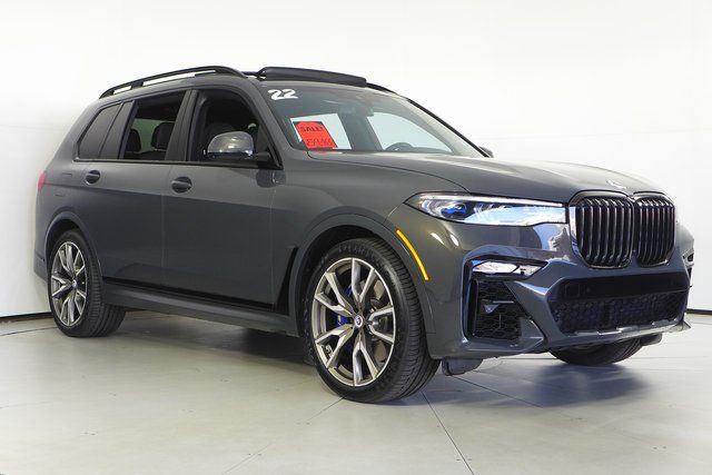 2022 BMW X7 M50i 4