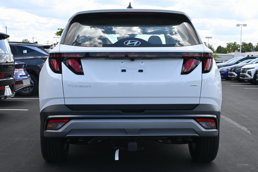 2025 Hyundai Tucson SE - Photo 6