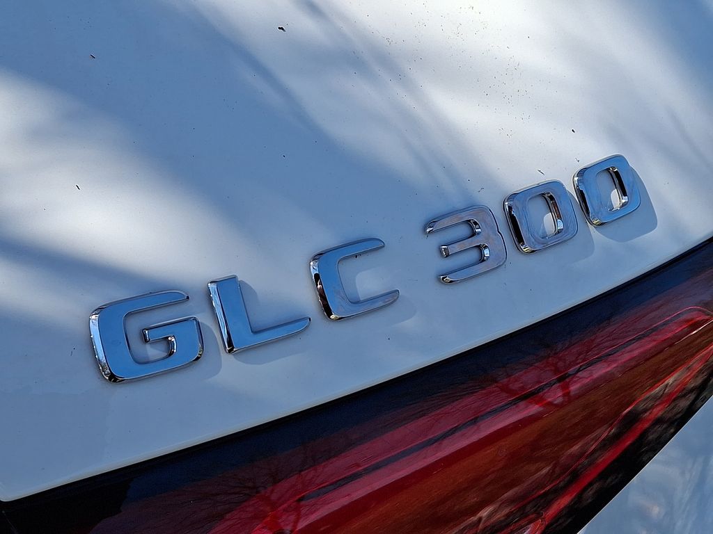 Thumbnail: 2026 Mercedes-Benz GLC - 19