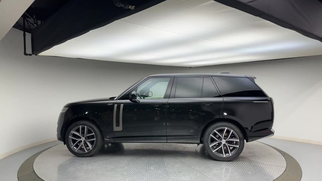 Thumbnail: 2024 Land Rover Range Rover - 5