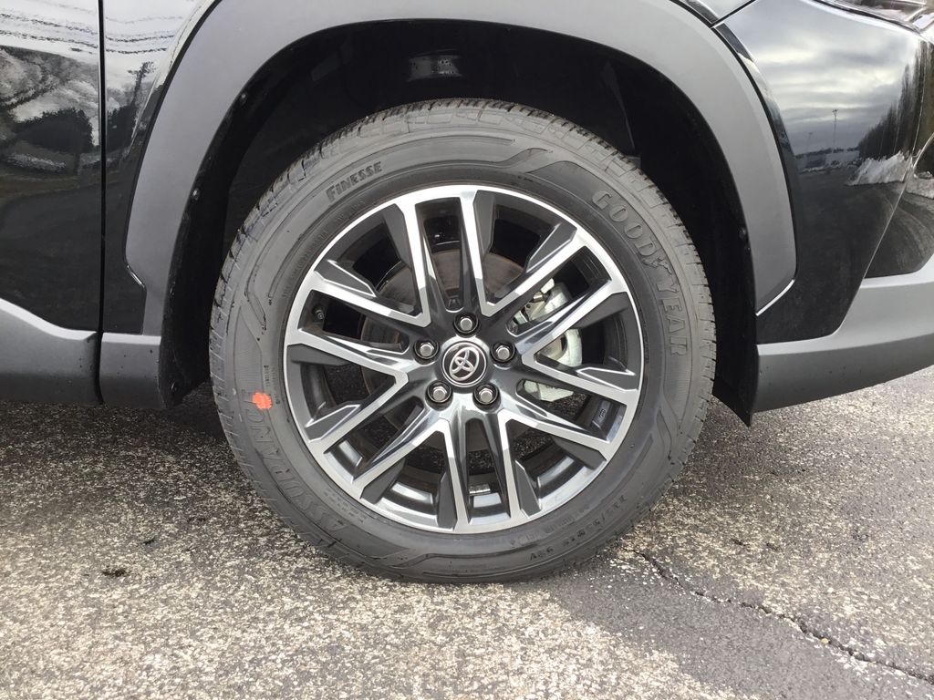 Thumbnail: 2026 Toyota Corolla Cross - 12