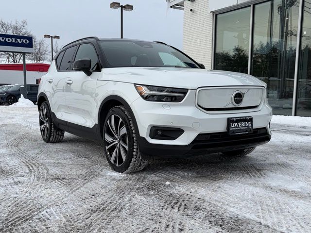 Crystal White 2021 Volvo XC40 Recharge Pure Electric P8 eAWD SUV / Crossover All-Wheel Drive 1-Speed Automatic