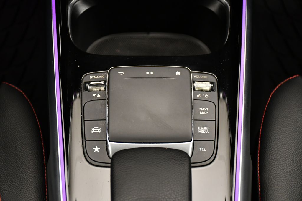 Thumbnail: 2021 Mercedes-Benz GLB - 30