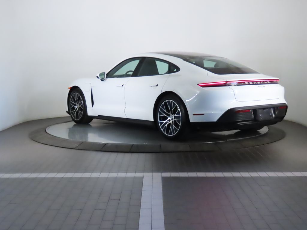 Thumbnail: 2023 Porsche Taycan - 3