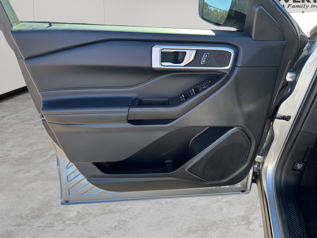 Used Car 2020 Ford Explorer  Xlt For Sale Under $25,000 In Austin, Texas