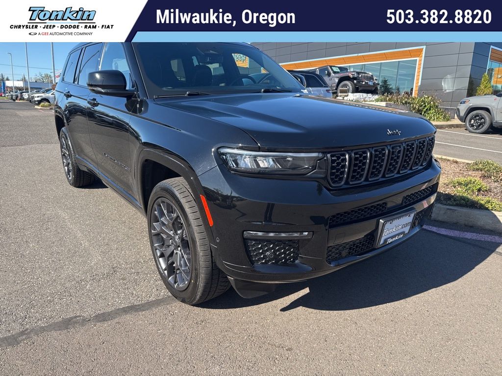 Diamond Black Crystal Pearlcoat 2024 Jeep Grand Cherokee L SUV / Crossover Four-Wheel Drive 8-Speed Automatic