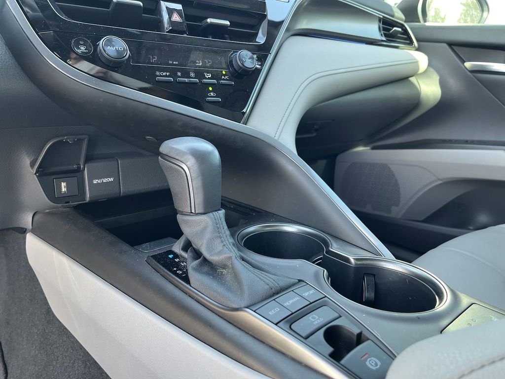 2021 Toyota Camry XSE 27