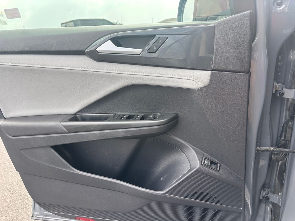 Used Car 2022 Volkswagen Taos  1.5t Sel For Sale Under $20,000 In Austin, Texas