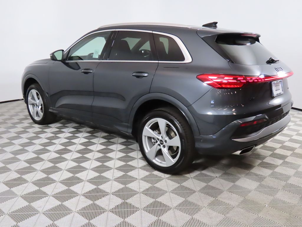 Thumbnail: 2025 Audi Q5 - 3