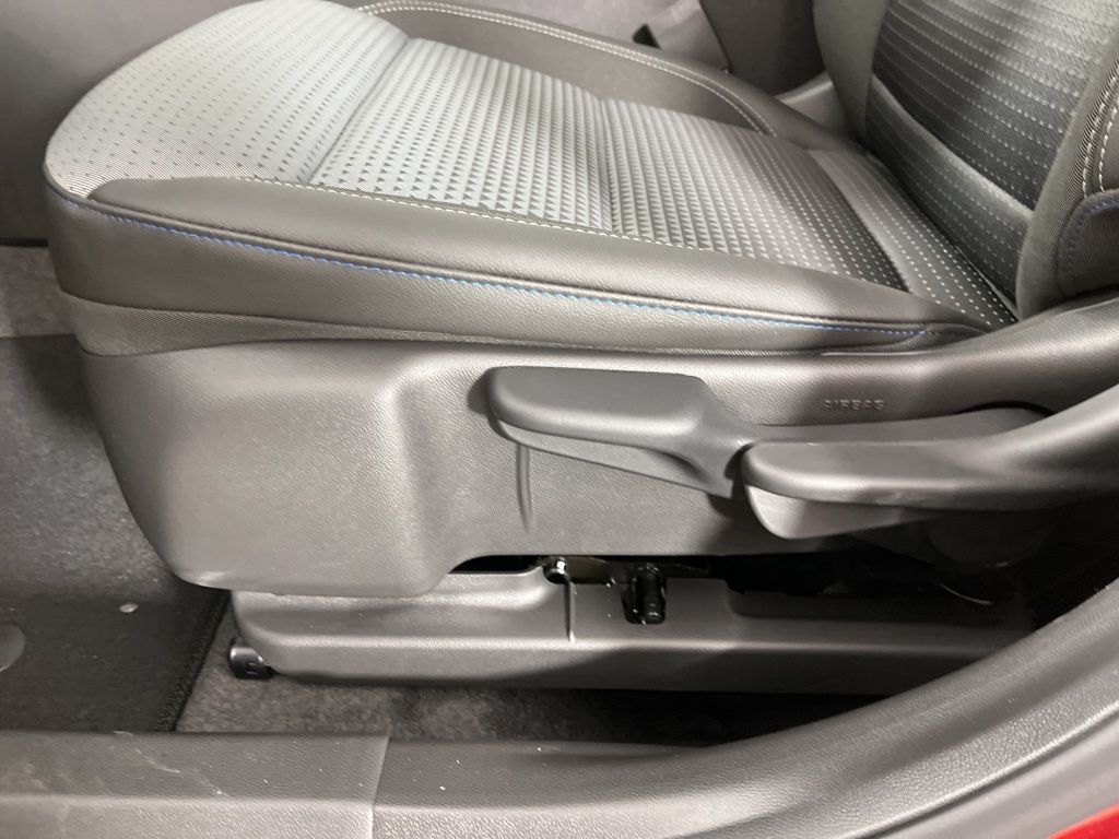 2025 Chevrolet Trax LT 21