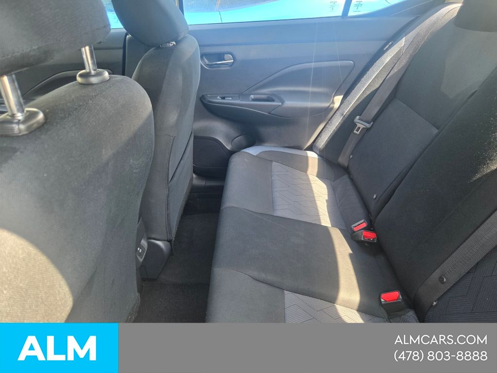 Used 2024 Silver Nissan 1.6 SV image 4