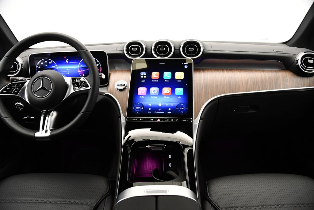 Thumbnail: 2025 Mercedes-Benz GLC - 18