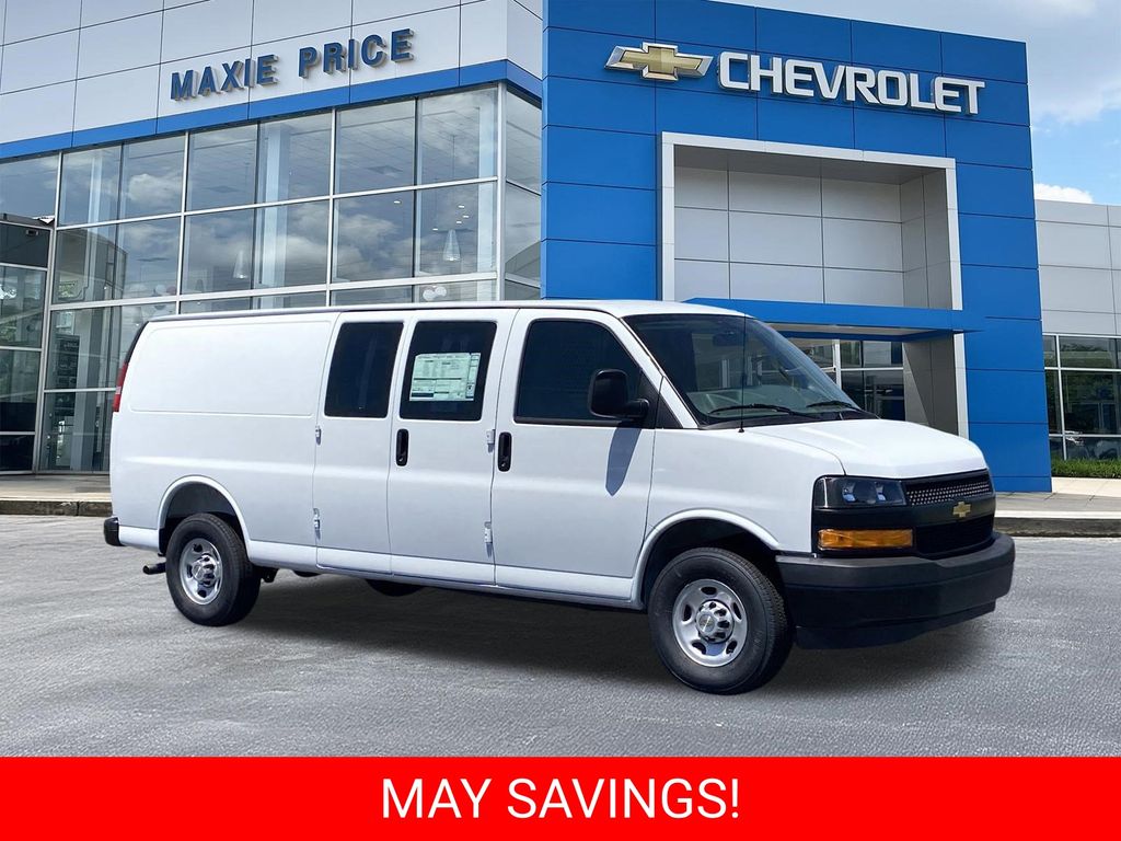 2026 Chevrolet Express 2500 Extended Work Van HD's photo