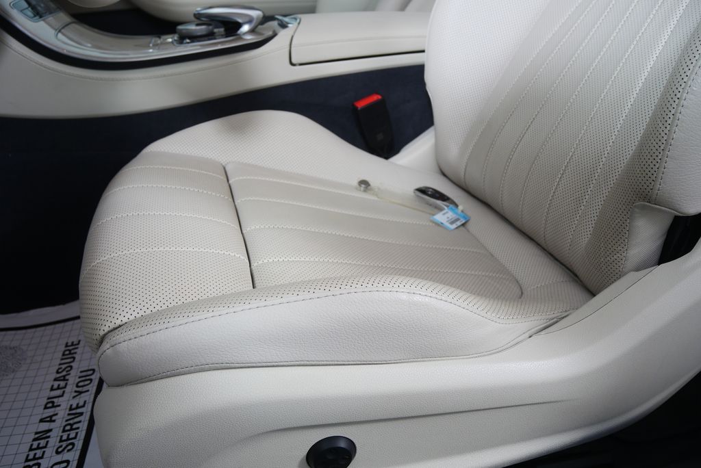 Thumbnail: 2023 Mercedes-Benz E-Class - 12