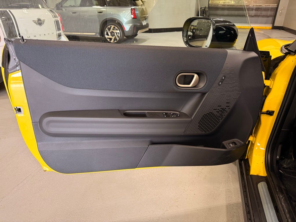 Thumbnail: 2025 MINI Cooper - 10