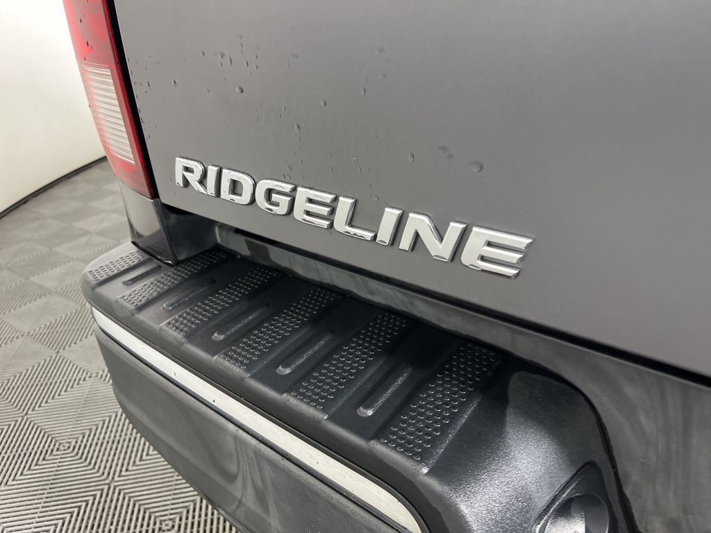 Thumbnail: 2017 Honda Ridgeline - 3