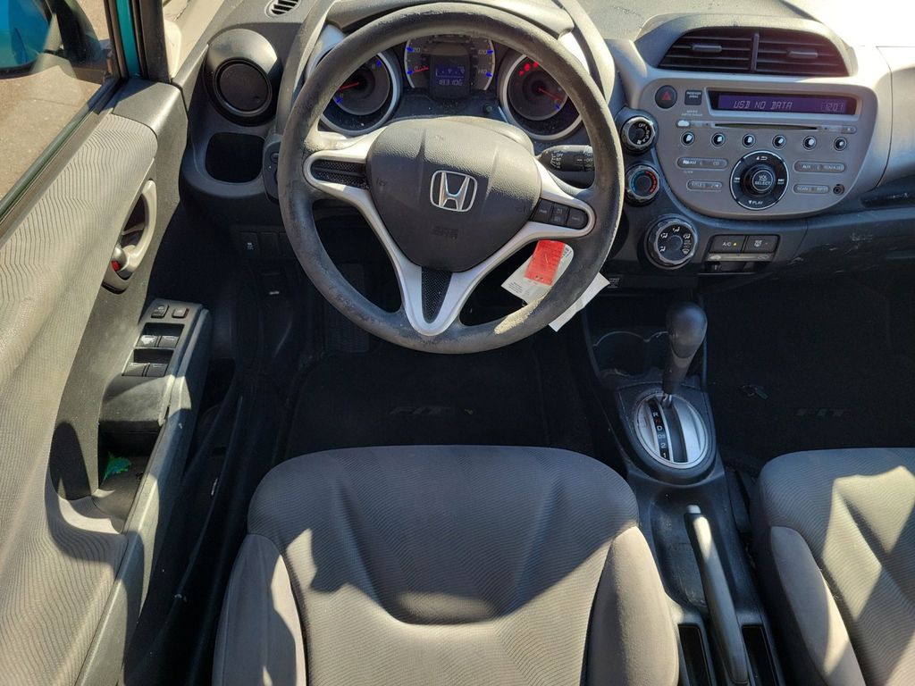 2012 Honda Fit Base 9