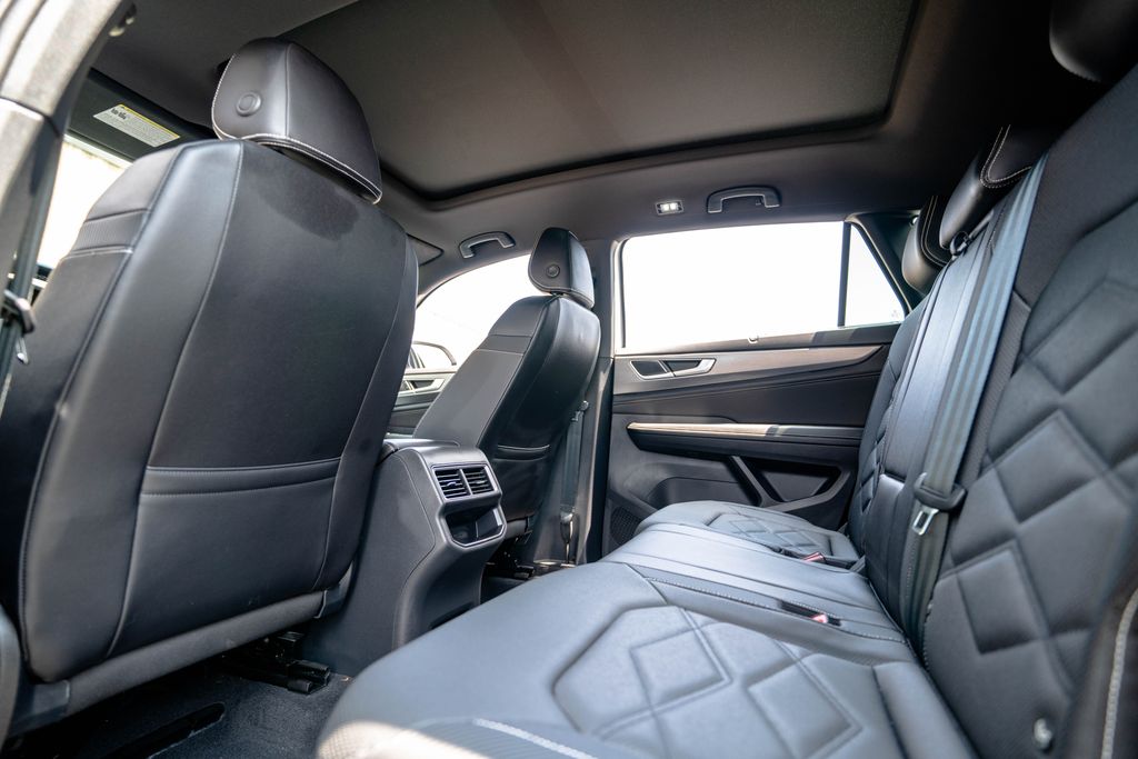 Used 2024 Volkswagen Atlas Cross Sport SUV