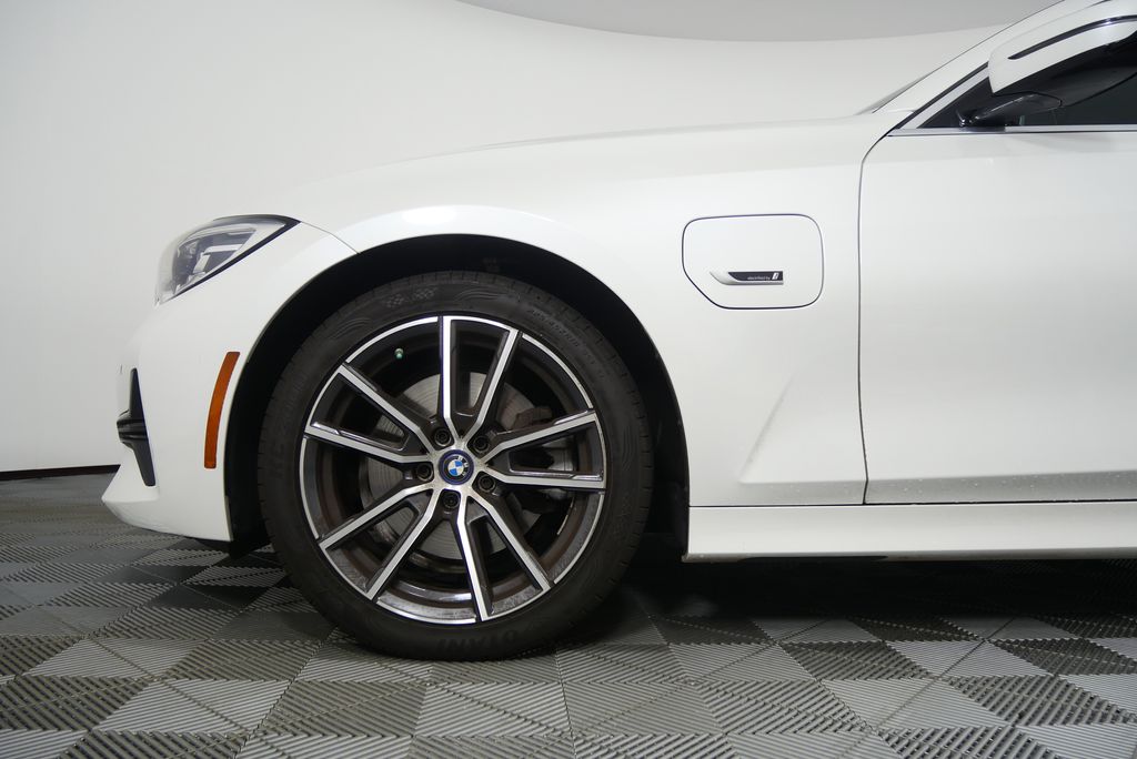 Thumbnail: 2022 BMW 3 Series - 7