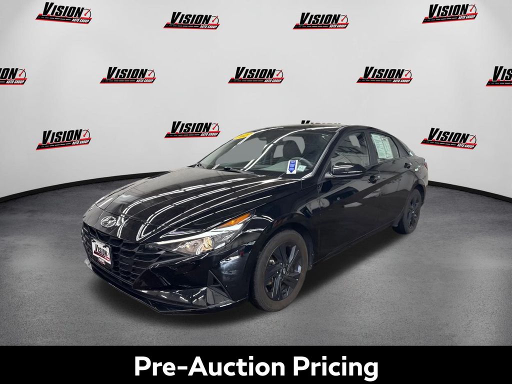 2022 Hyundai Elantra SEL FWD