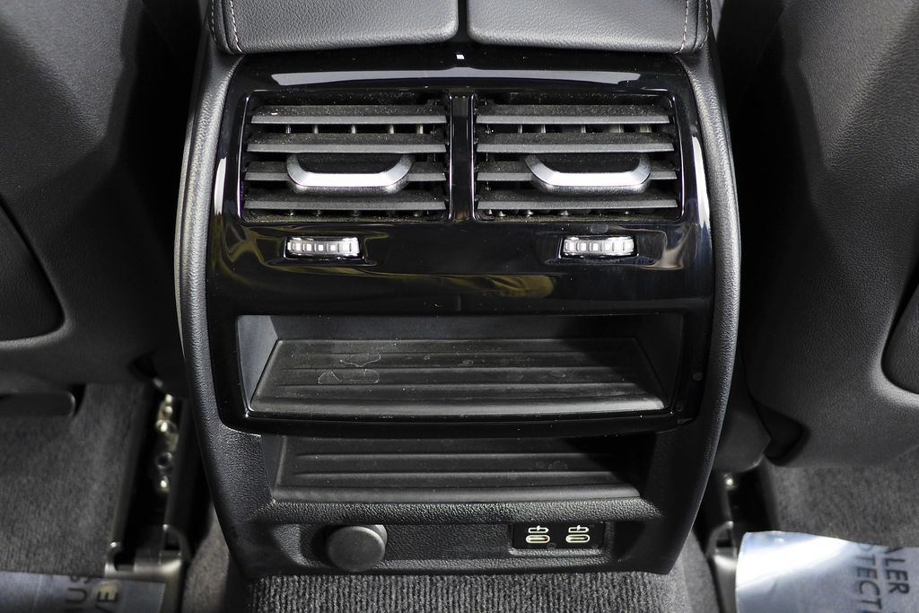 Thumbnail: 2023 BMW 5 Series - 24