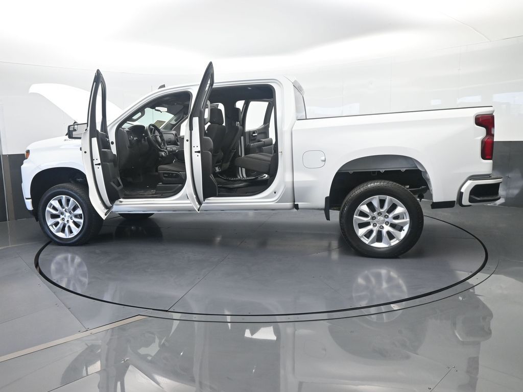 Used 2022 Summit White Chevrolet Custom image 73