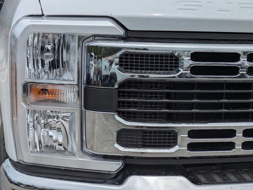 2026 Ford F-350 Chassis XL