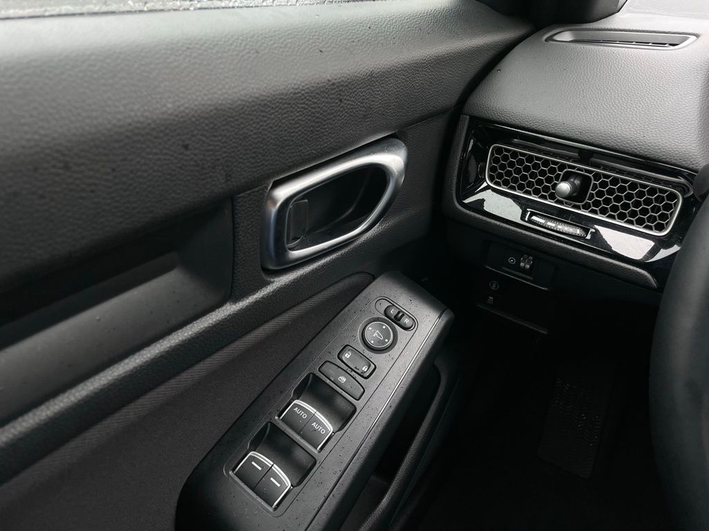 Thumbnail: 2024 Honda Civic - 22