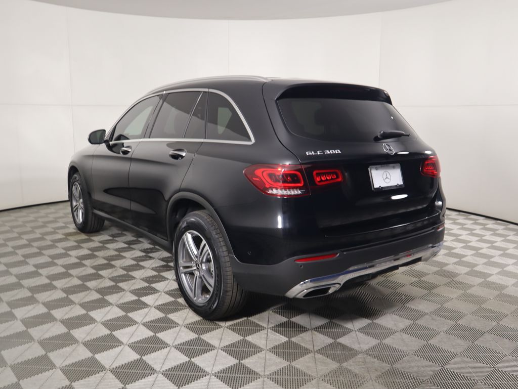 2022 Mercedes-Benz GLC 300 7