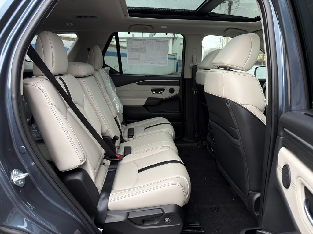 Thumbnail: 2026 Honda Pilot - 25