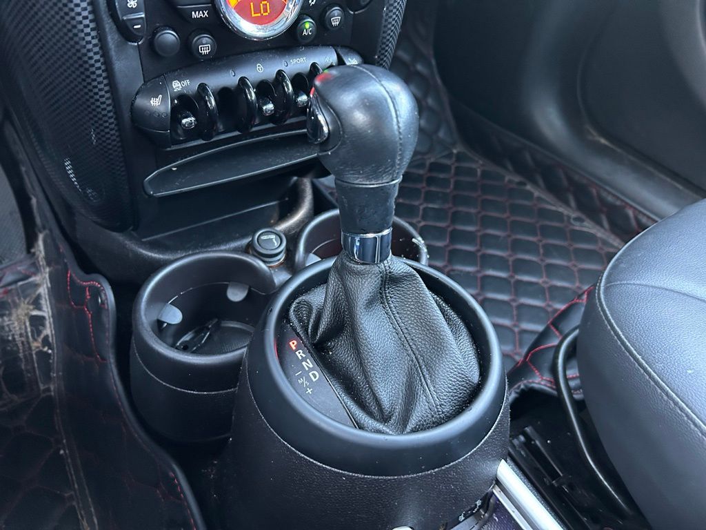 Thumbnail: 2013 MINI Cooper Countryman - 23