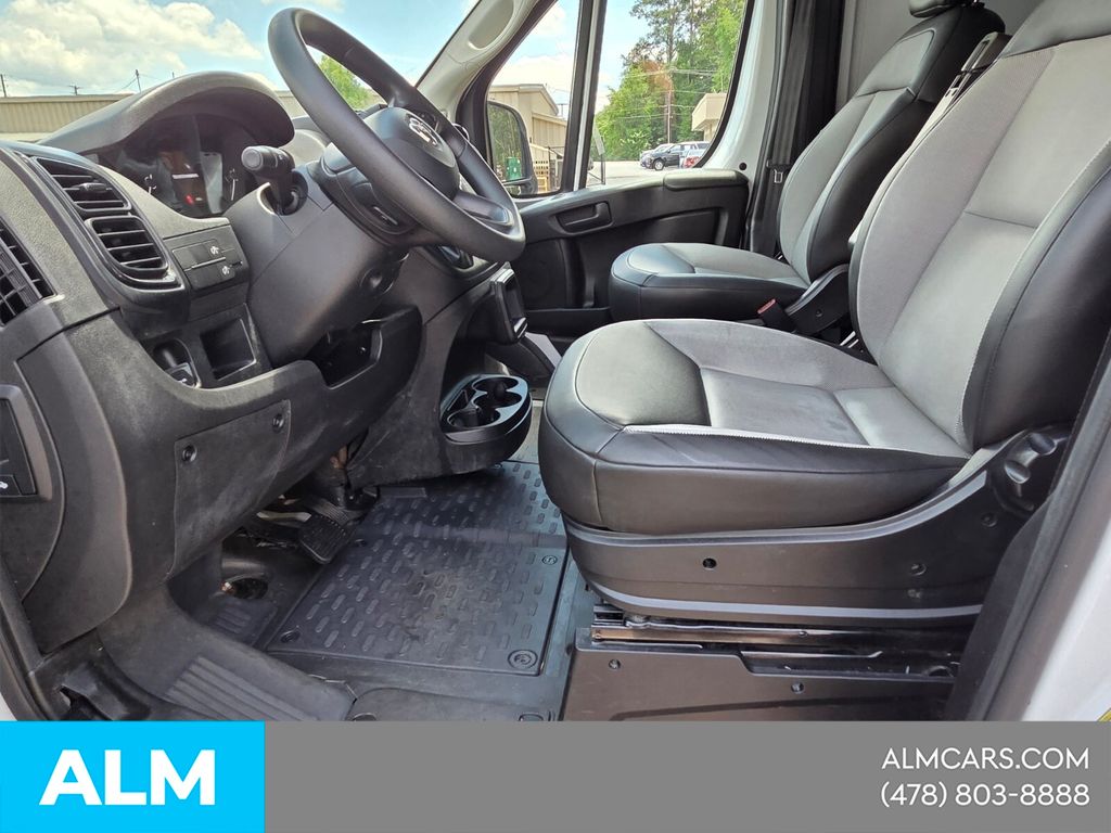 Used 2023 White Ram High Roof image 4