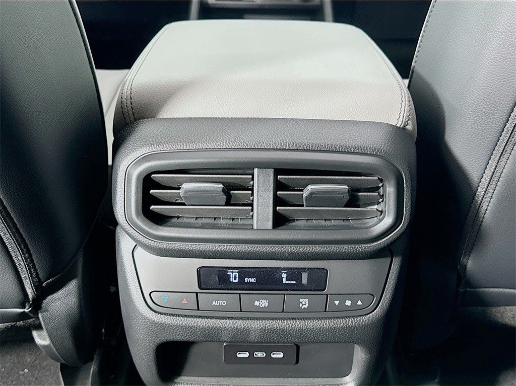 Used Car 2025 Honda Pilot  Touring For Sale Under $50,000 In Austin, Texas