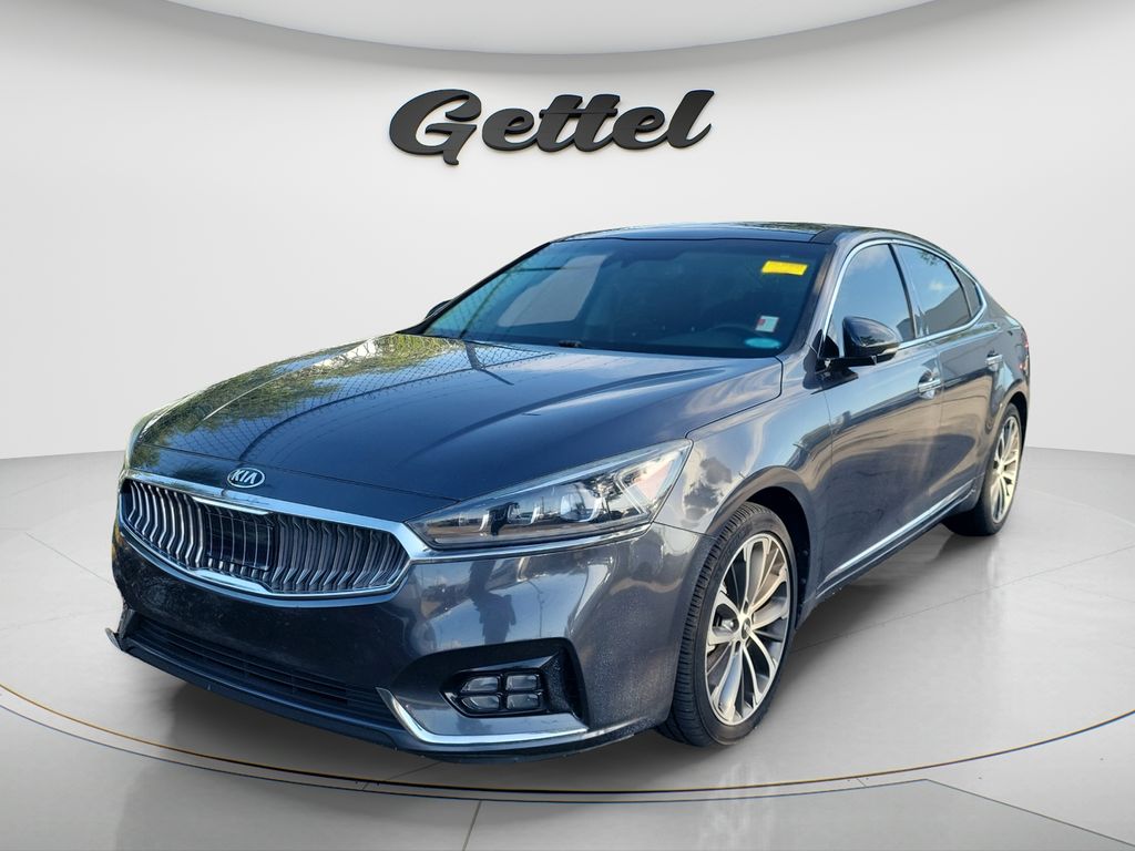 Gray (Platinum Graphite) 2017 Kia Cadenza Sedan Front-Wheel Drive 8-Speed Automatic