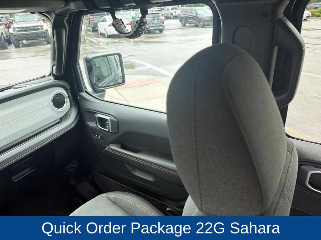 2025 Jeep Wrangler 4-Door Sahara 4x4
