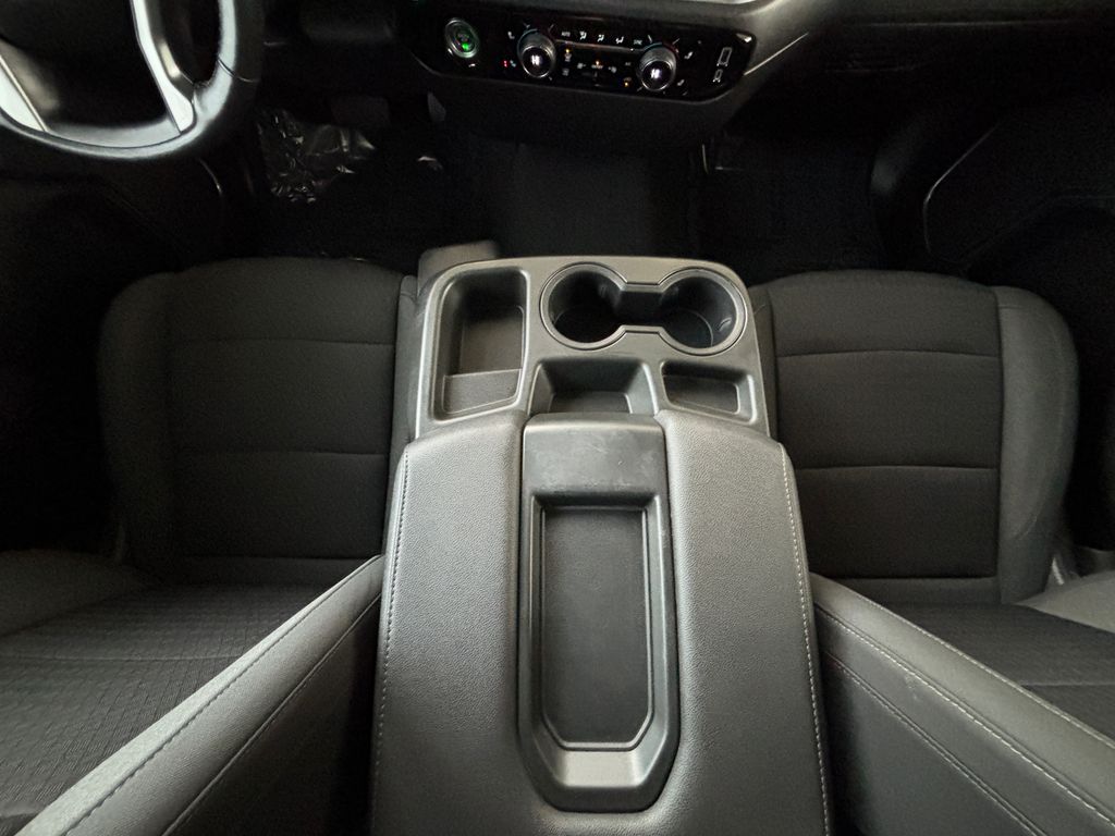 Thumbnail: 2022 Chevrolet Silverado 1500 - 16